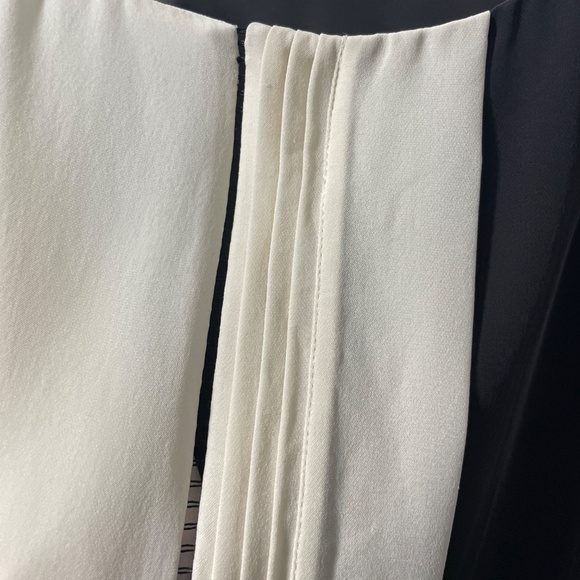 Vince Sleeveless Silk Top - Picture 5 of 5